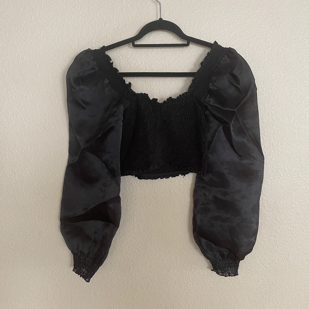 Forever21 black puff sleeve crop top